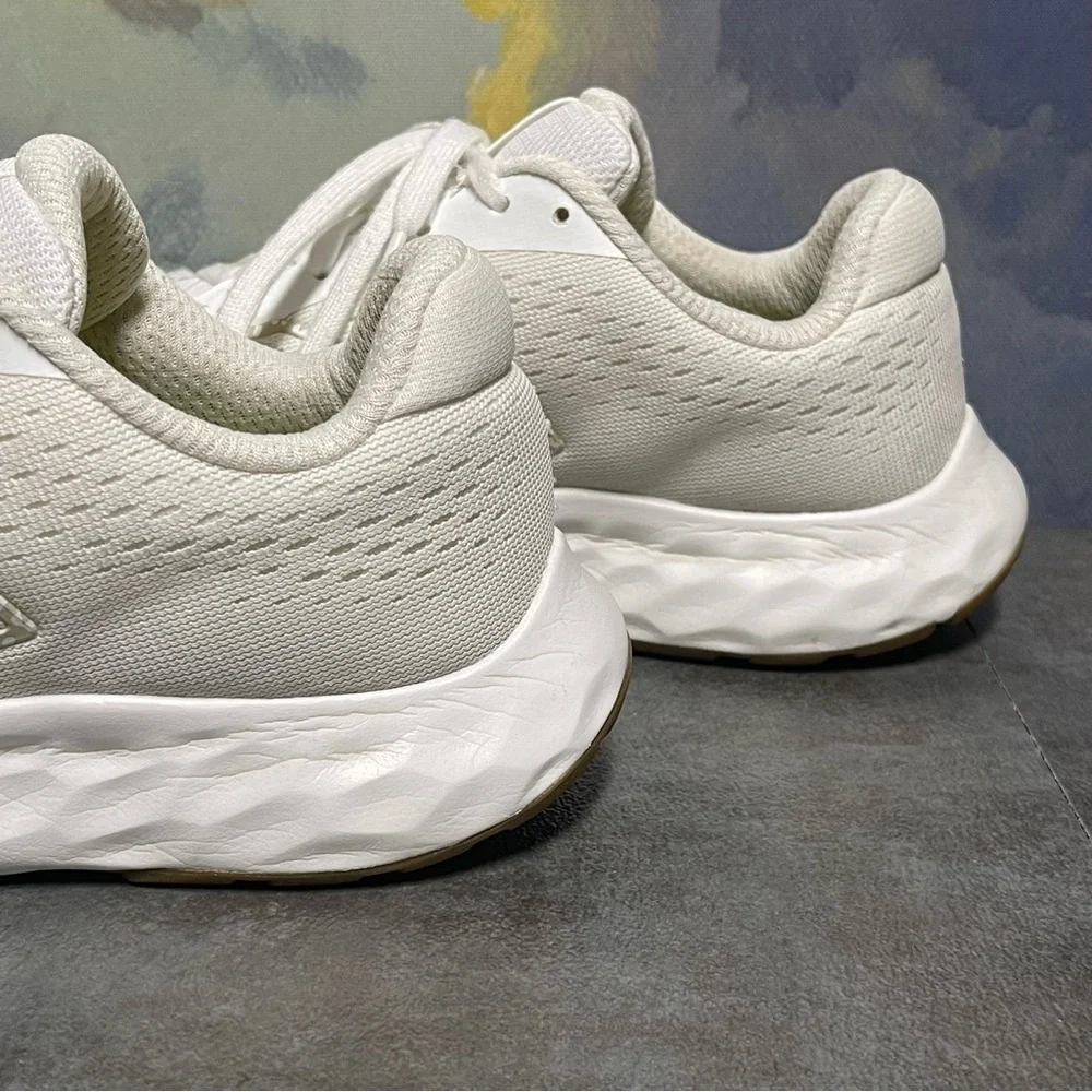 New Balance 520V8  Women's White Running Shoes Size 7.5B - Picture 9 of 16